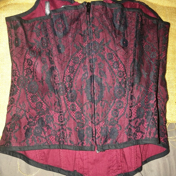Lip-Service Maroon with Black Lace Corset XL - Picture 2 of 2